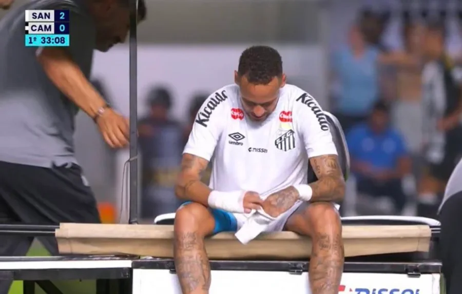 Neymar se retiró del campo entre lágrimas frente al Atlético Mineiro
