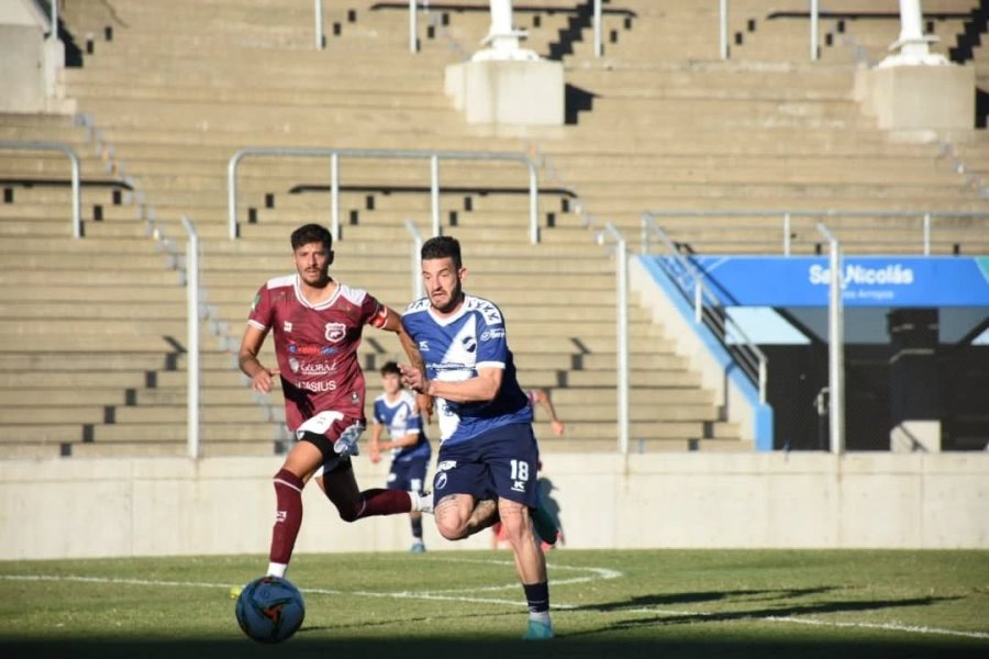 "LOCO". Joaquín Molina sería titular.