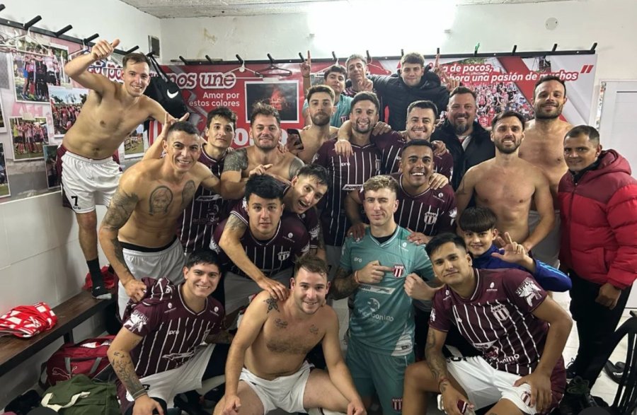 TALLERES DE MARÍA JUANA VENCIÓ A BOCHAZO Y SIGUE FIRME EN LA CIMA