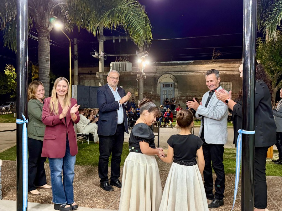 Significativo instante de la inauguración.