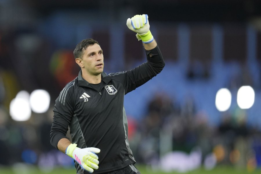 "Dibu" Martínez confía en su Aston Villa.