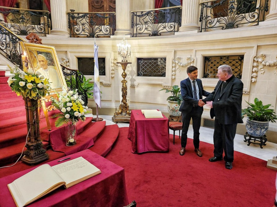 En la Argentina, la Nunciatura Apost&oacute;lica est&aacute; a cargo de Monse&ntilde;or Adamczyk Miroslaw.