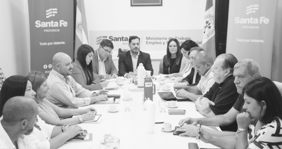 CONVOCATORIA EN LA CASA GRIS. Funcionarios provinciales recibir&aacute;n a los sindicalistas este lunes 28 para ir acordando mejoras salariales.