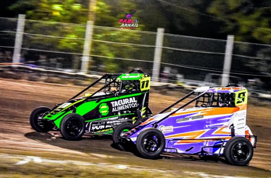 PROTAGONISTAS. Hern&aacute;n Filippo (9) y Luciano Correnti (11) en el circuito "Juan F. B. Basso".