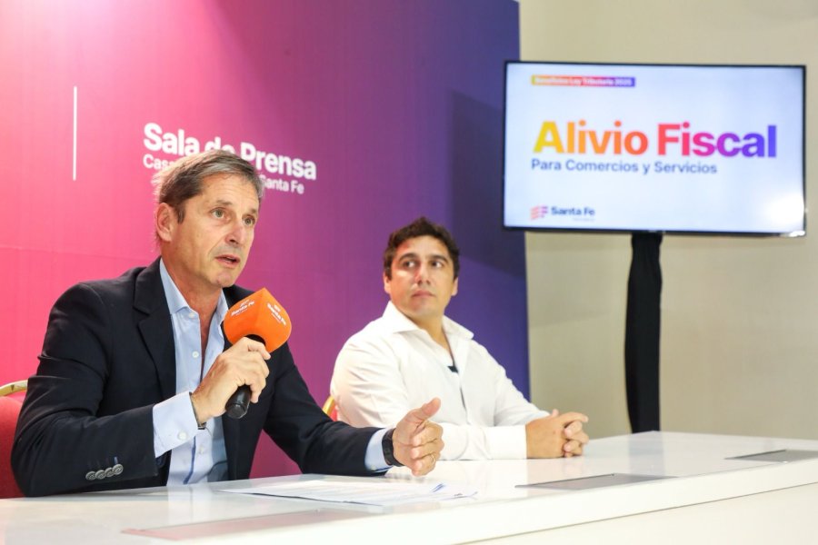 Florencio Gal&iacute;ndez y Mat&iacute;as Schmuth durante la conferencia de prensa.