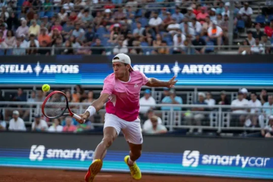 AFUERA. B&aacute;ez qued&oacute; eliminado.