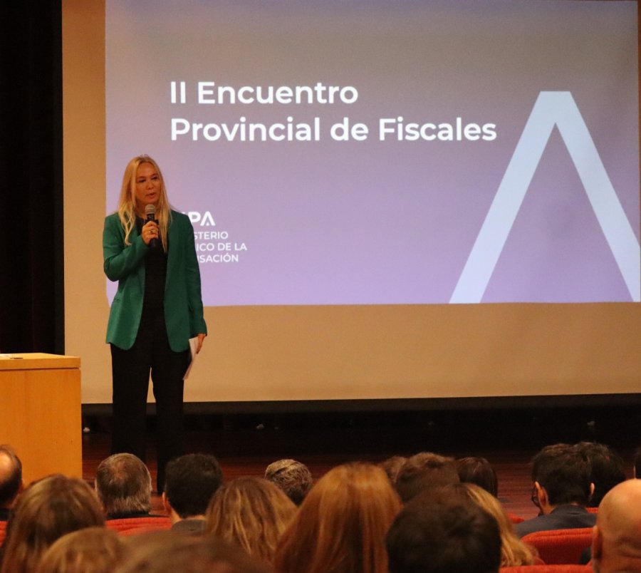 La fiscal General del MPA, María Cecilia Vranicich, en la apertura del encuentro.
