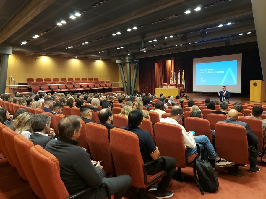 Los asistentes a la jornada que se llev&oacute; a cabo en la sede de la UCA en Rosario.