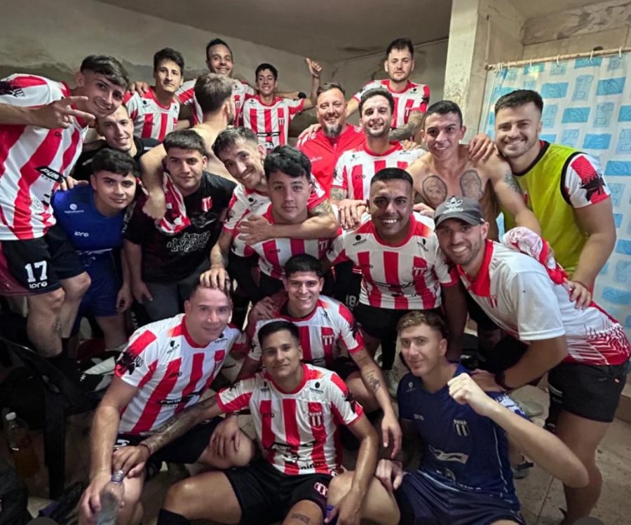 VESTUARIO FELIZ PARA TALLERES DE MARÍA JUANA QUE GANÓ Y LIDERA