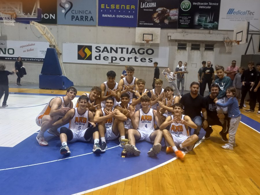 FELICES. Los chicos de la ARB.