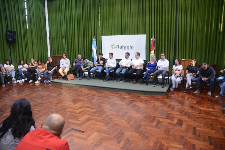 Viotti encabezó una reunión de trabajo con su equipo para coordinar acciones de gestión para la ciudad.