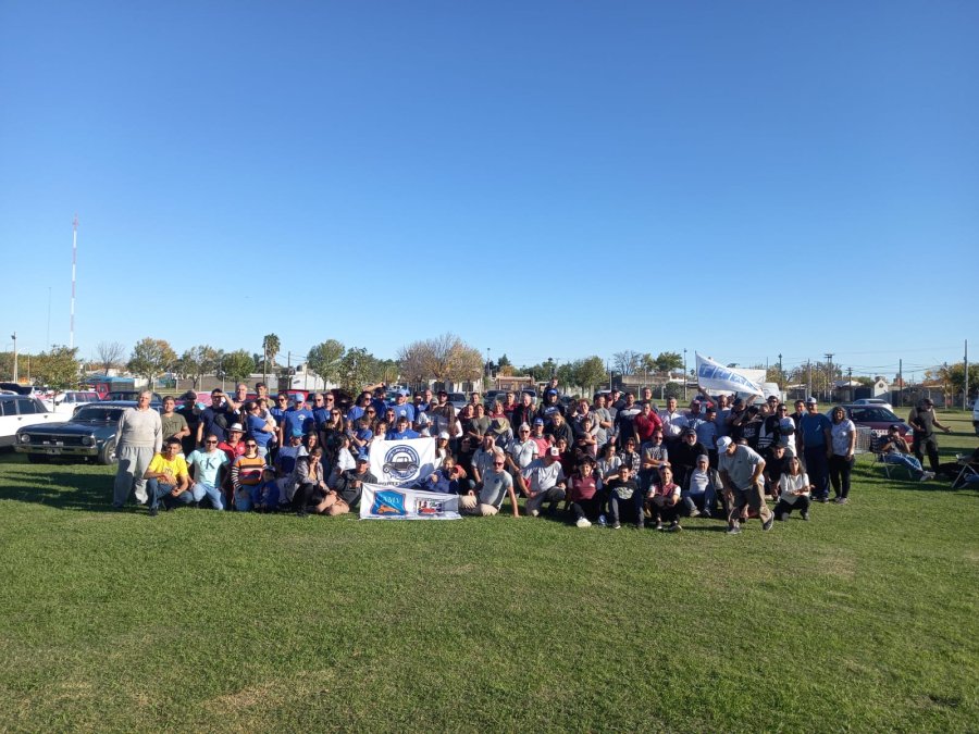 El importante grupo que participó de la primera realización.