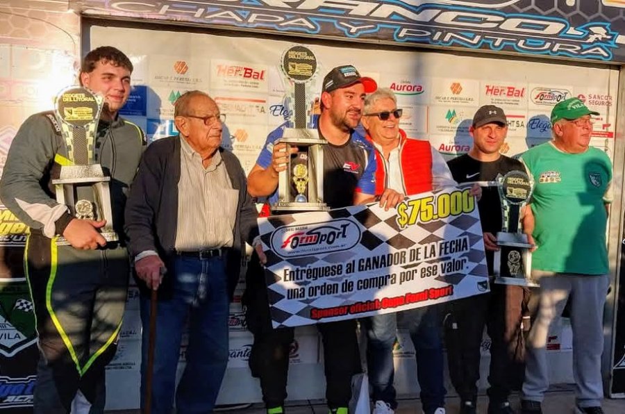 Ulises Garc&iacute;a, Carlos Werlen, Emanuel Olmos, Horacio Forni, Mat&iacute;as Franco y Arturo Montrucchio en el podio de Vila.