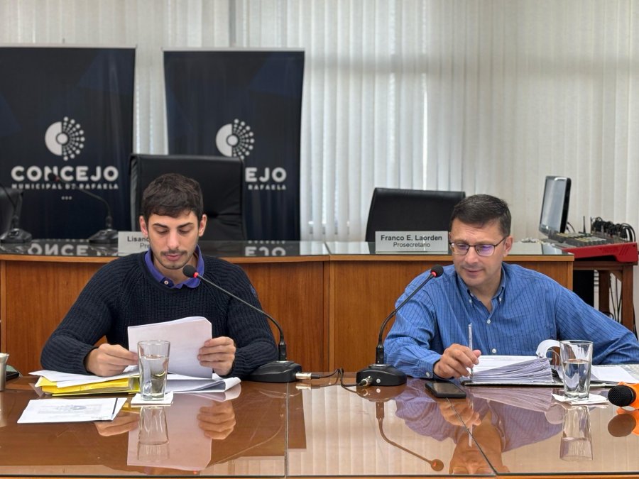 El secretario legislativo, Nicol&aacute;s Abdala, y el presidente del Concejo, Lisandro M&aacute;rsico. (PRENSA CONCEJO)