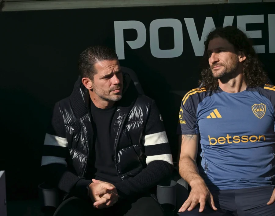 FIN DE CICLO. Fernando Gago y Fabricio Coloccini, uno de sus colaboradores.