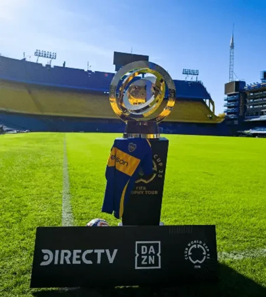 El trofeo del Mundial de Clubes en La Bombonera.