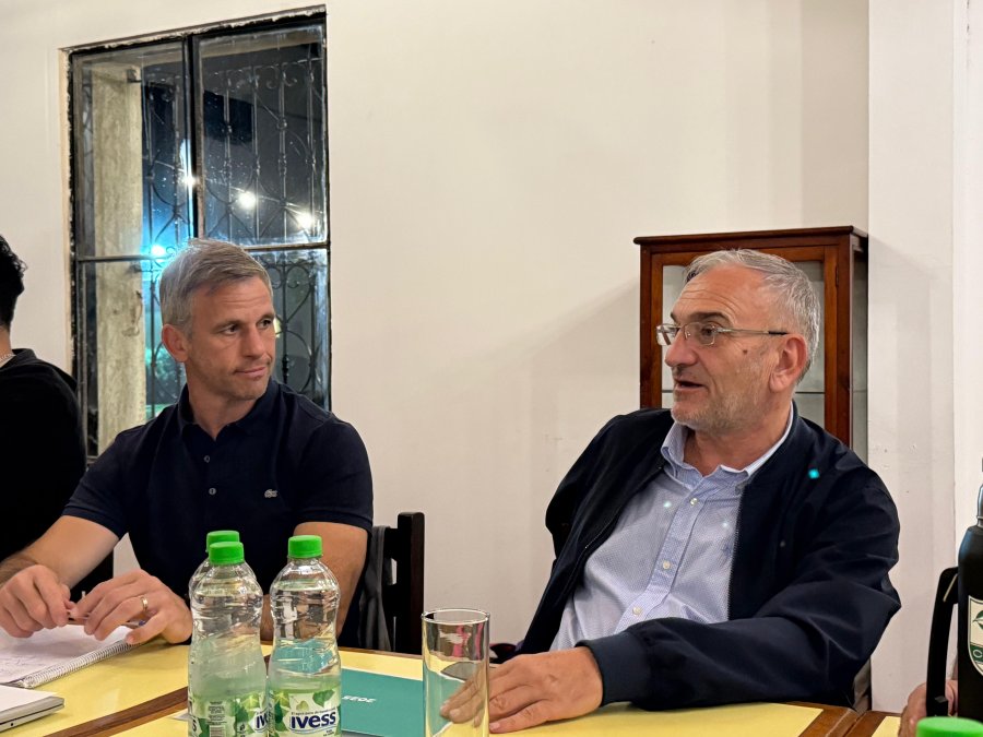 DIALOGO. Leonardo Crosetti y Alcides Calvo.