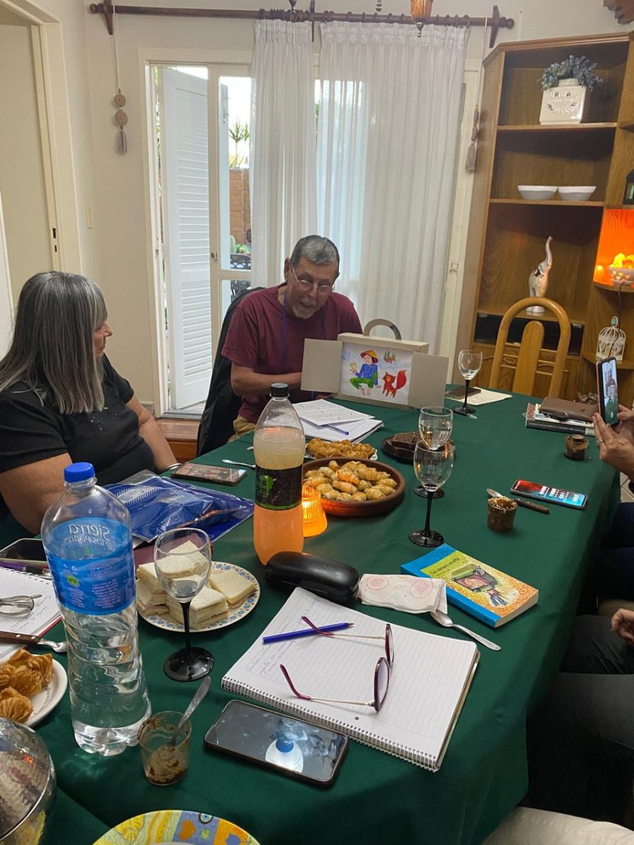 Daniel Zurbriggen presentando su propuesta.