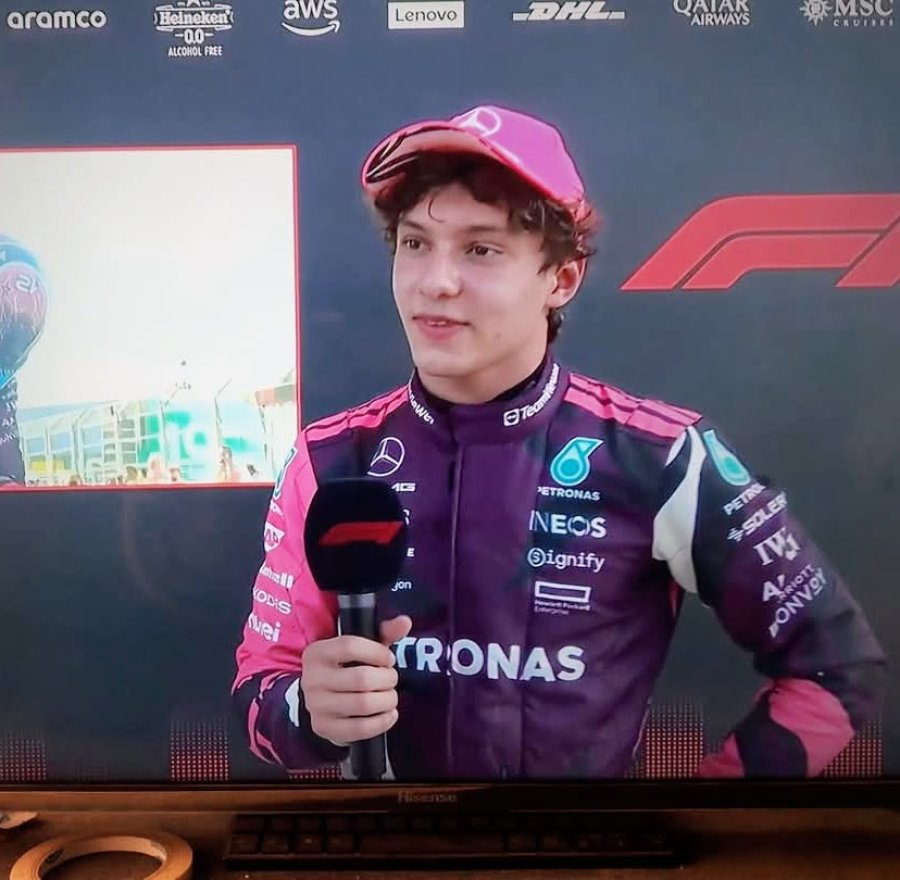 ANDREA KIMI ANTONELLI. El piloto más joven en lograr una pole con solamente 18 años en el historial de la Fórmula 1.
