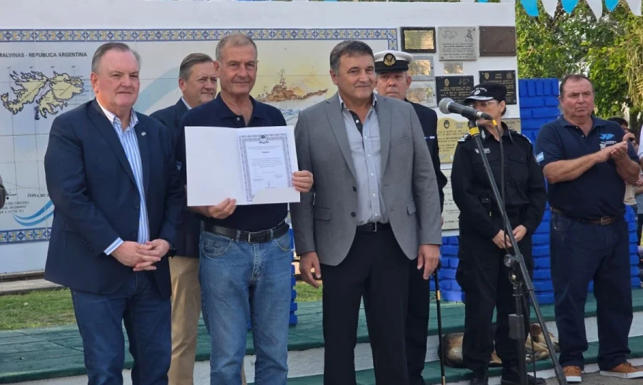 un momento del emotivo homenaje.