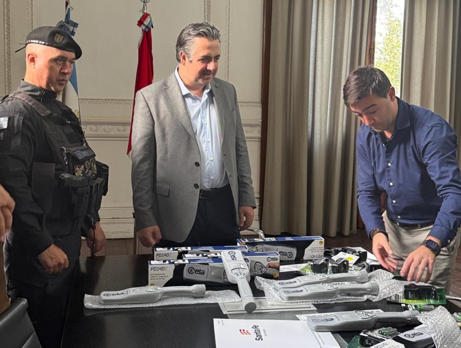 MAS CONTROL. Se incorporaron detectores de metales para el Servicio Penitenciario y la Polic&iacute;a.
