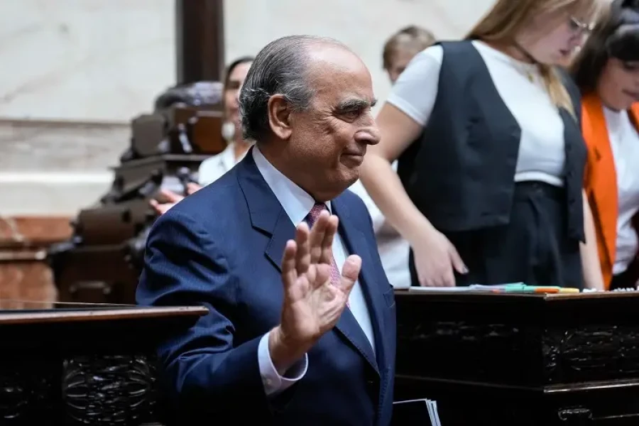 El jefe de Gabinete Guillermo Francos en Diputados, donde respondi&oacute; preguntas durante seis horas. (PRENSA CÁMARA DE DIPUTADOS)
