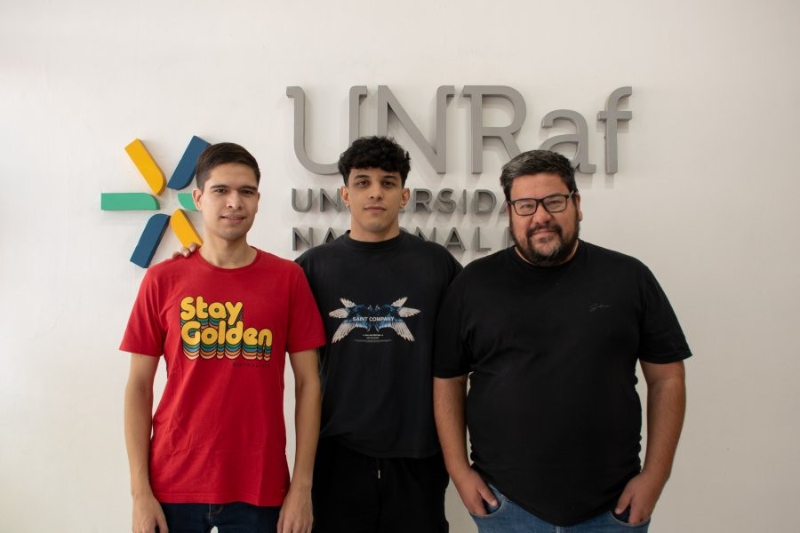 Esteban Porporatto, Francisco Franco y Mateo Cerri, los tres rafelinos que se consagraron en Ingeniería en Computaciónde la Facultad de Tecnologías e Innovación para el Desarrollo de Rafaela,