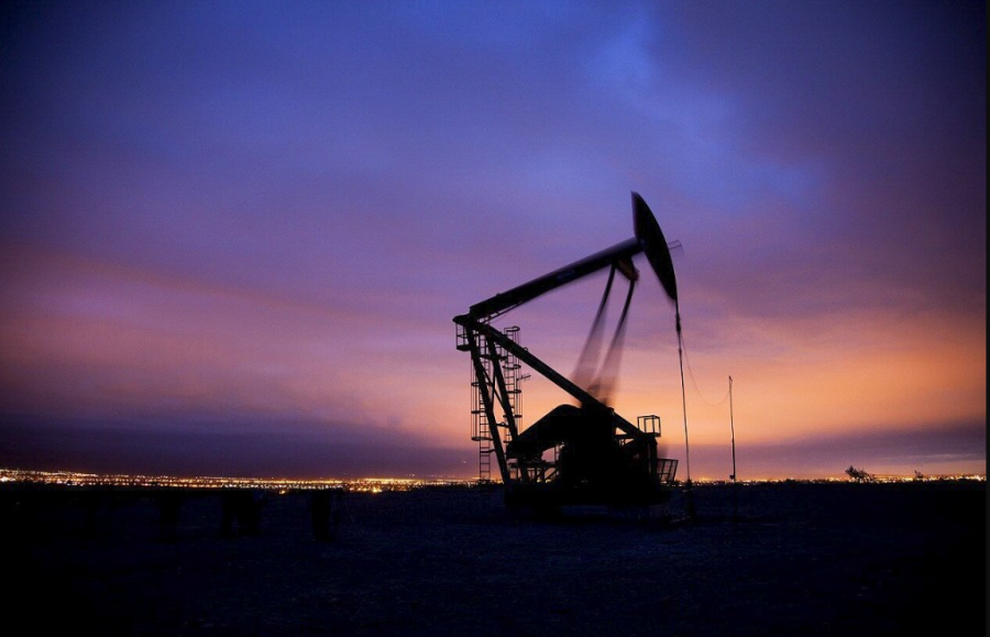 ¿VOLVERA A BAJAR? Si el precio intercional pel petroleo sigue bajando, podría derivar en una nueva rebaja en el valor de los combustibles.