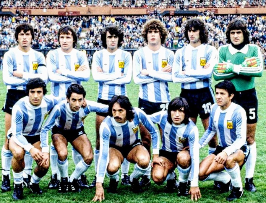 Passarella, Bertoni, Olgu&iacute;n, Tarantini, Kempes, Fillol, Gallego, Ardiles, Luque, Ort&iacute;z y Galv&aacute;n en la final del Mundial '78.