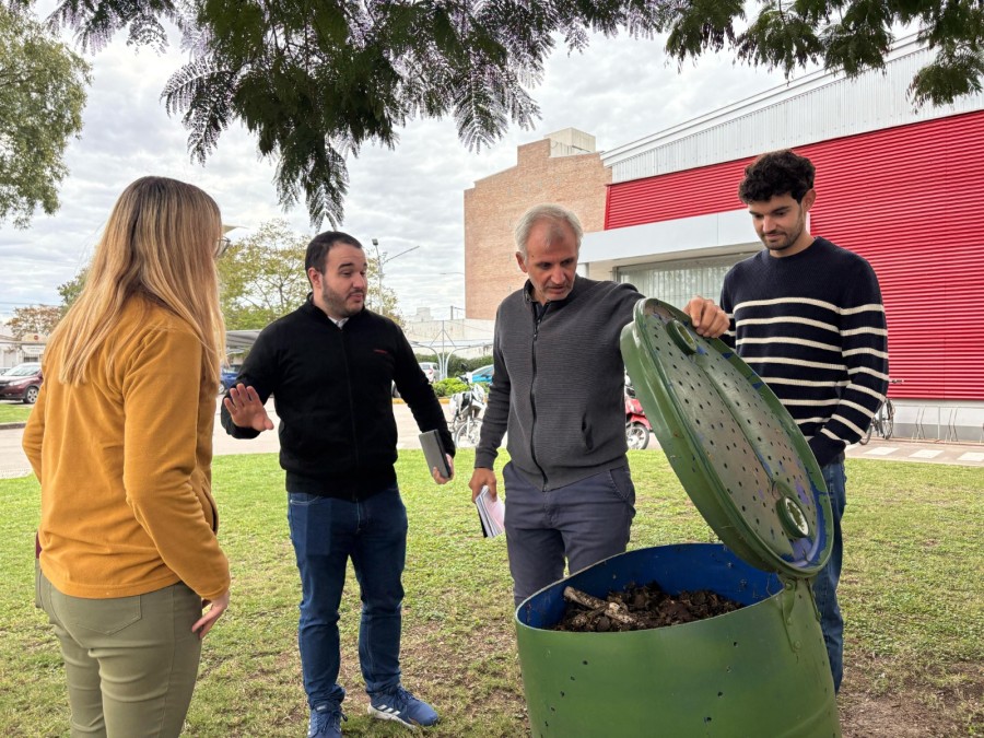 El IDSR concret&oacute; acciones destinadas a promover el compromiso con el compostaje.