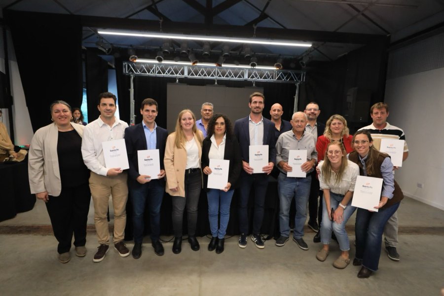 ACTIVIDADES. Se entregaron escrituras de reconocimiento posesorio a 11 vecinas y vecinos de la ciudad de Rafaela.