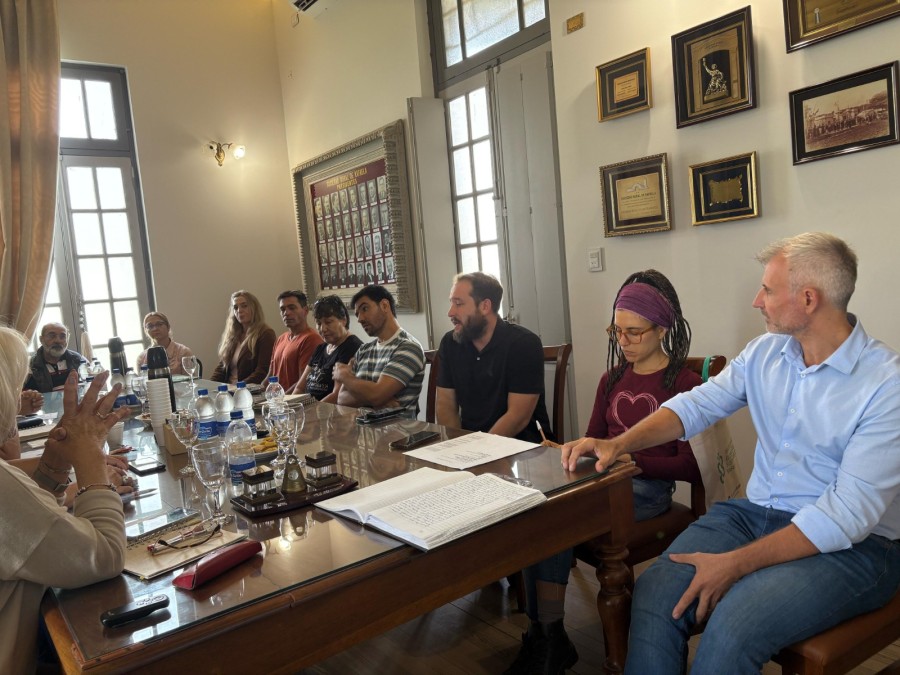 Sus integrantes son representantes de diversos organismos de la ciudad.