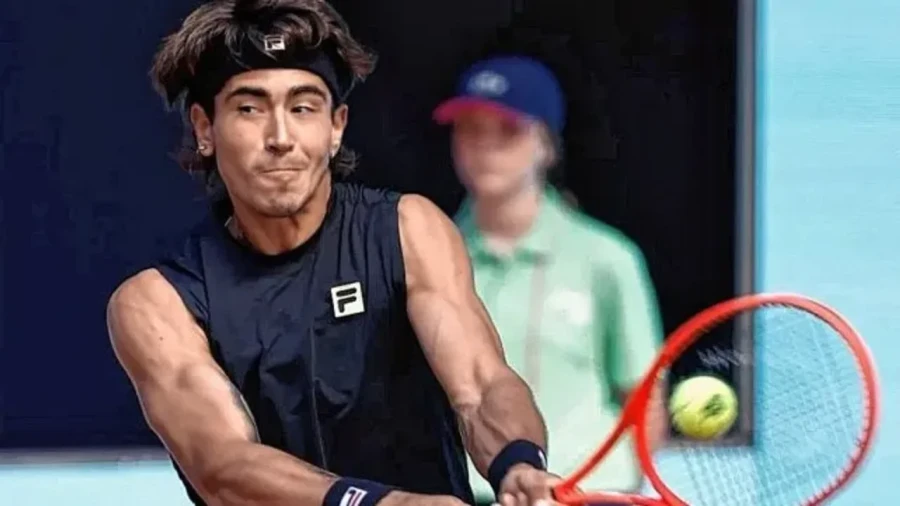 BUEN INICIO. El"Chino" Comesaña avanzó en Roma.