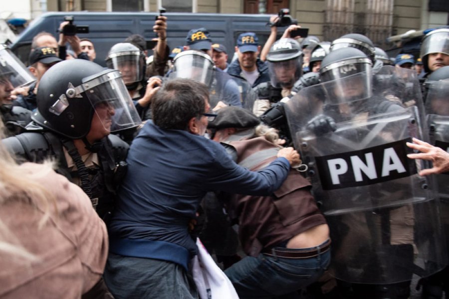 El Padre Olveira buscaba ayudar a una mujer antes de recibir un golpe. (FOTO ALEJANDRA MORASANO)