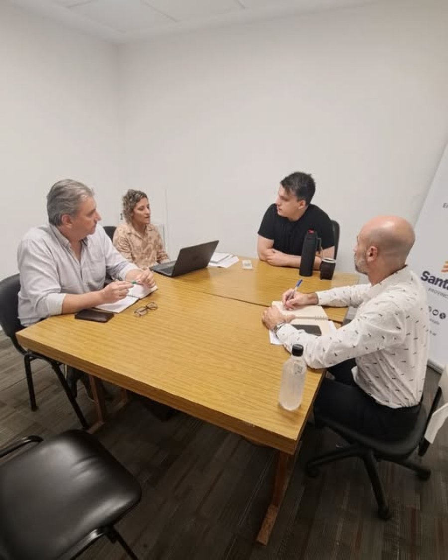 ENCUENTRO. Vista general de la reunión que nos ocupa.