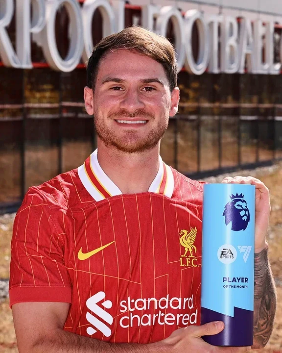 CONSAGRADO. Festejó el título con Liverpool.