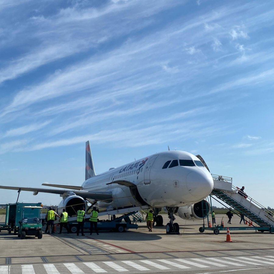 SEIS A&Ntilde;OS DESPUES. El &uacute;ltimo vuelo de Latam operado entre Rosario y San Pablo tuvo lugar el 30 de junio de 2019.