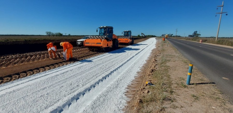 Avanzan los trabajos en la vía de comunicación.