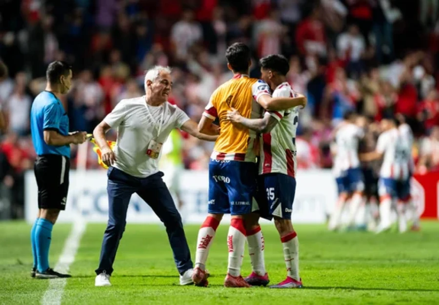 EMPEZO COMPLICADO. Madelón trata de recuperar a Unión.