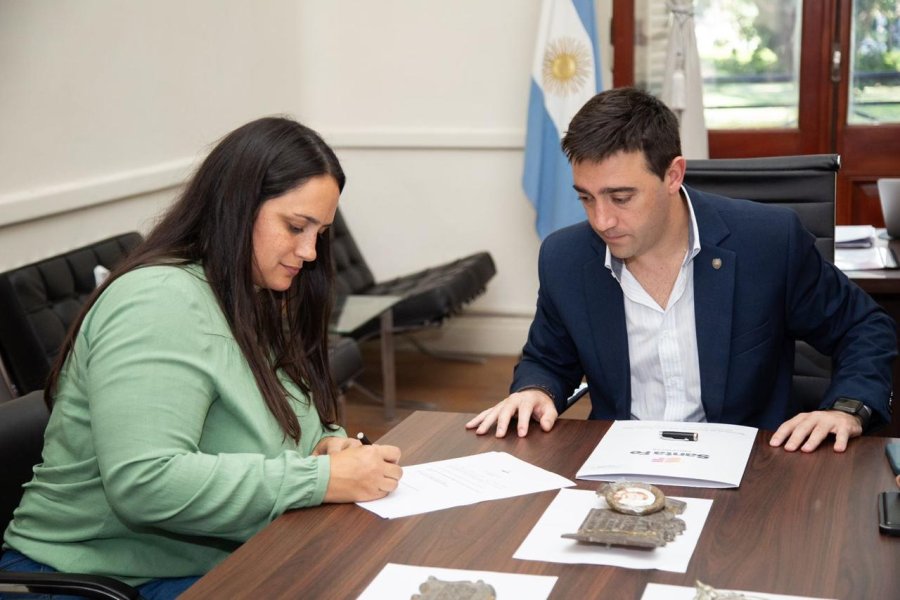 Se incautaron gran cantidad de placas sustraídas en cementerios.