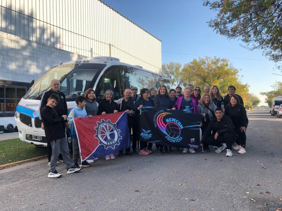 Integrantes del taller en una partida para participar de un torneo.