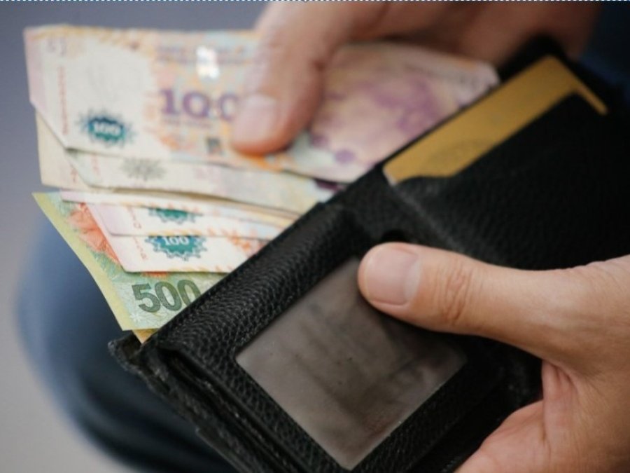 REMUNERACIONES. Los salarios crecieron 3% en marzo y se ubicaron por debajo de la inflación por primera vez en un año.