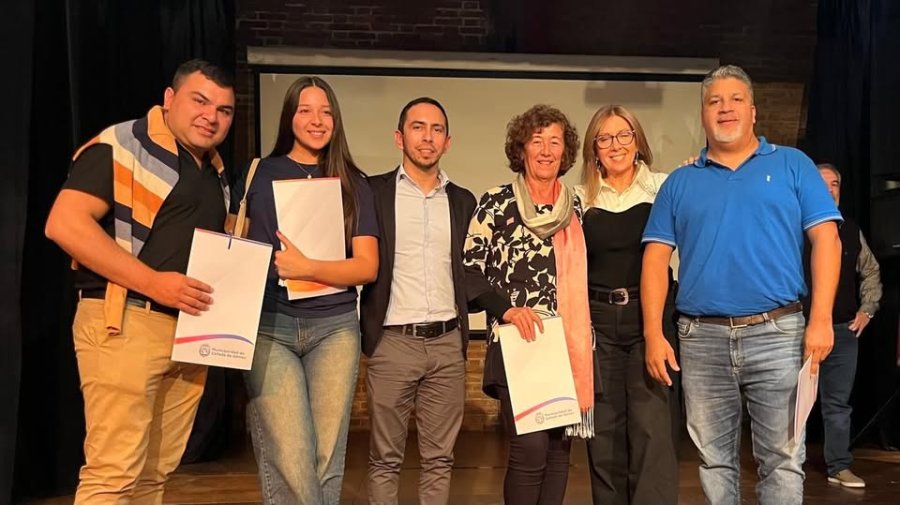 Grupo que participó en el acto cañadense.