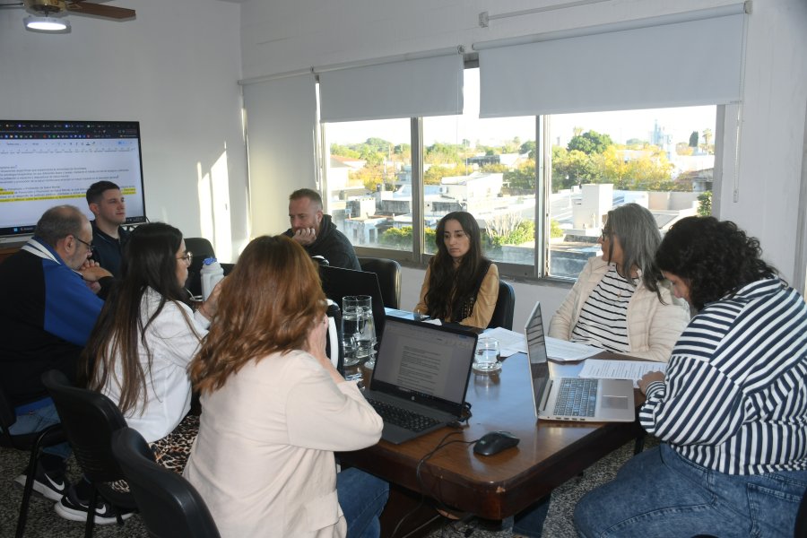 Reunión considerando el proyecto que hoy fue aprobado.