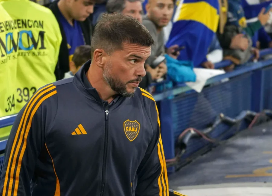 Mariano Herron apuesta por el doble nueve para enfrentar a Independiente.