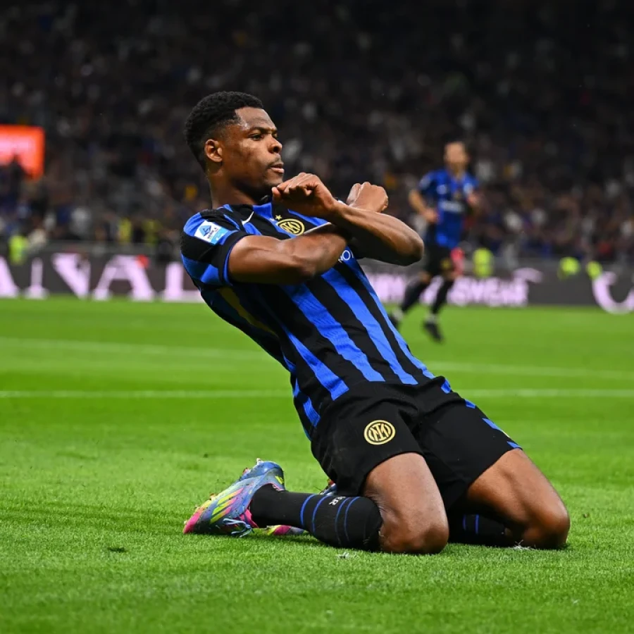 DUMFRIES. Figura del Inter.