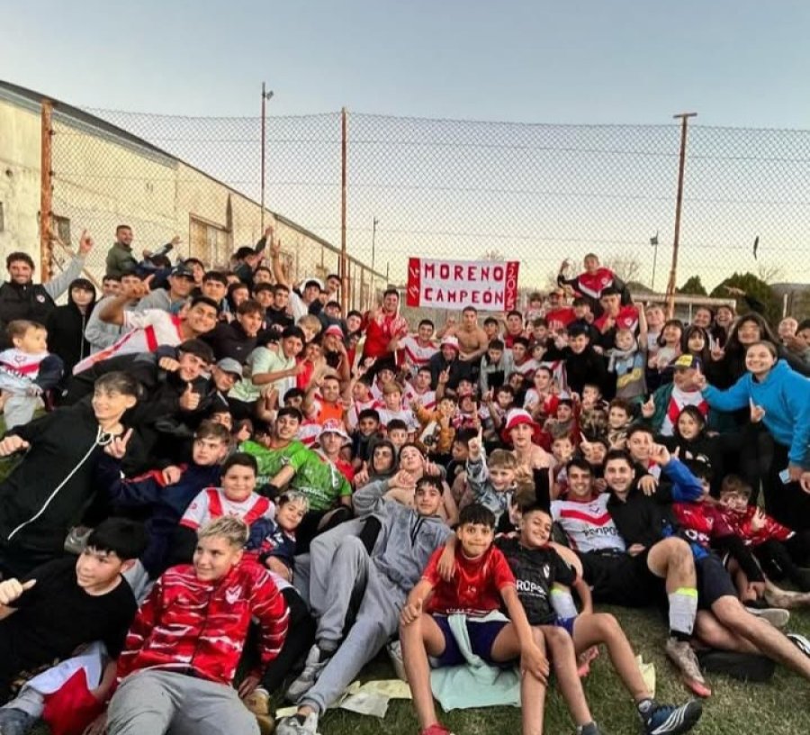 FESTEJO LEHMENNSE. Todos juntos celebraron.