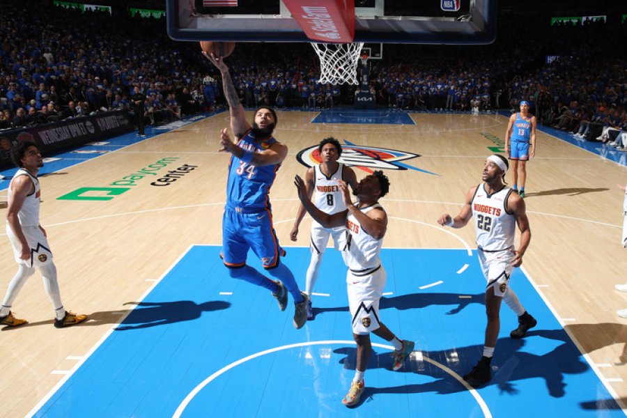 SE PONEN EN MARCHA LAS FINALES DE CONFERENCIAS