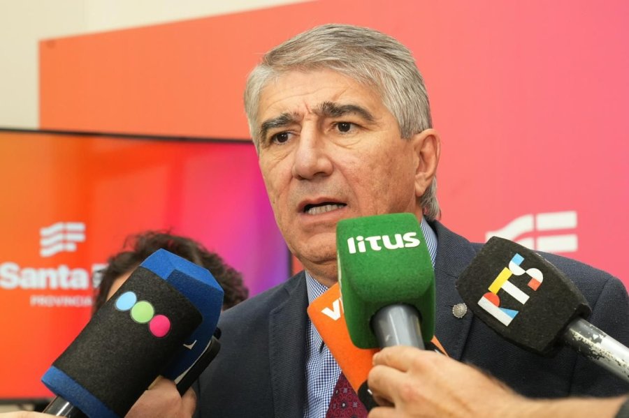 FABIAN BASTIA. El ministro de Gobierno destacó el compromiso de la mayoría de los docentes y se cuestionó con dureza a la dirigencia sindical vinculada al kirchnerismo.