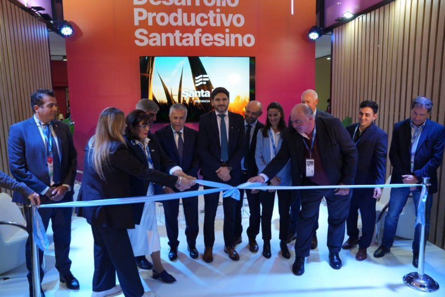 Maximiliano Pullaro particip&oacute; del acto de apertura oficial del espacio institucional de la provincia de Santa Fe en la exposici&oacute;n internacional de miner&iacute;a.